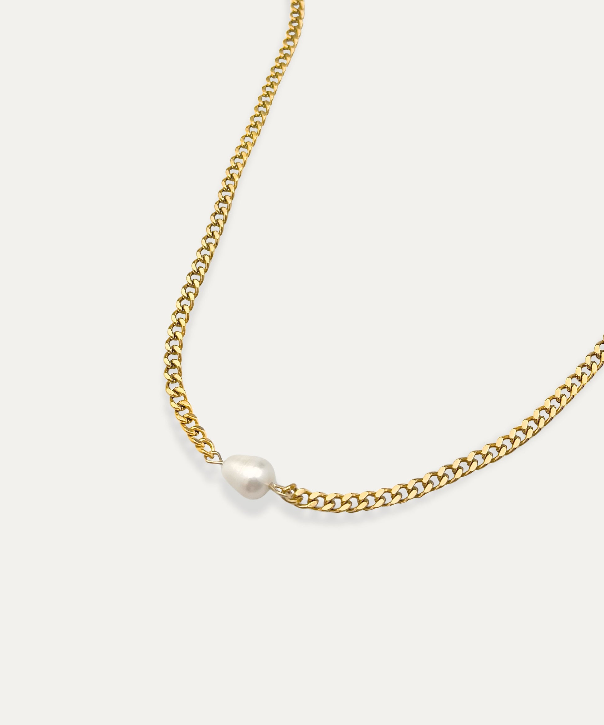 Freya Pearl Necklace