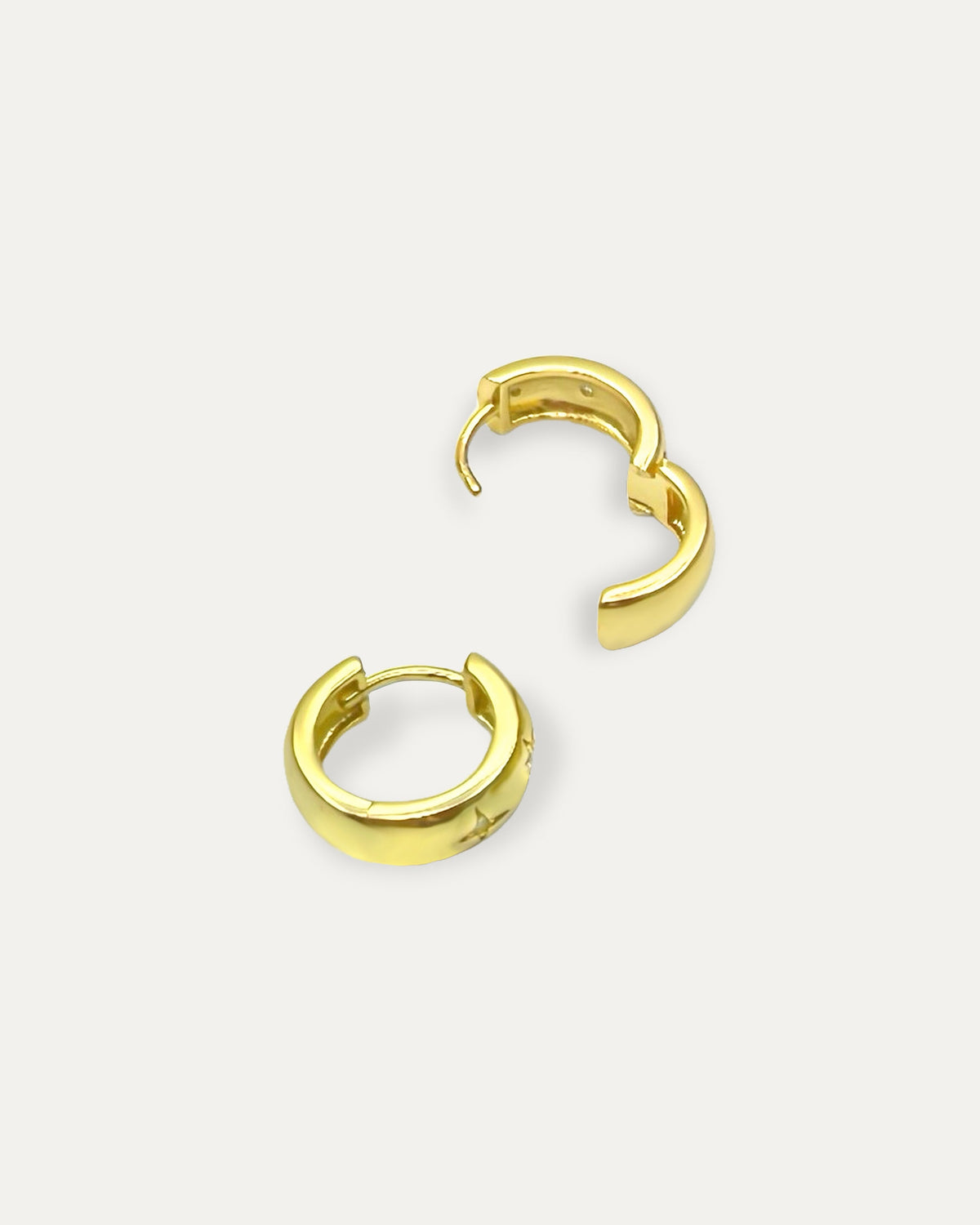 Stella Wide Star Hoops